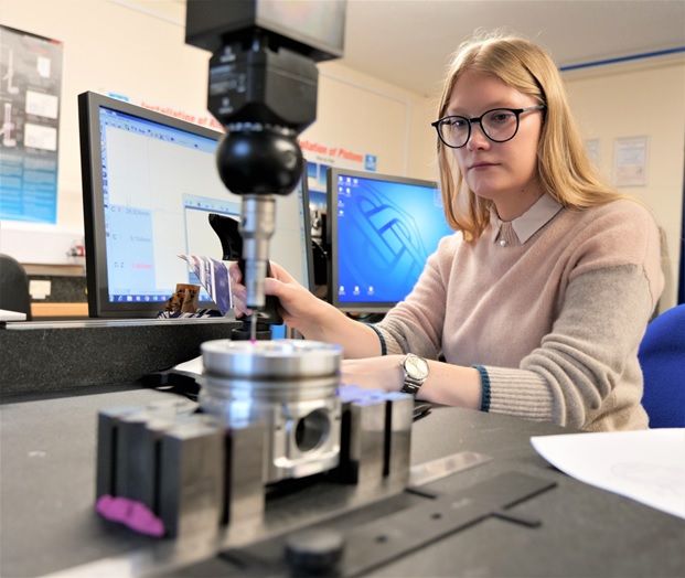 co-ordinate measuring machine